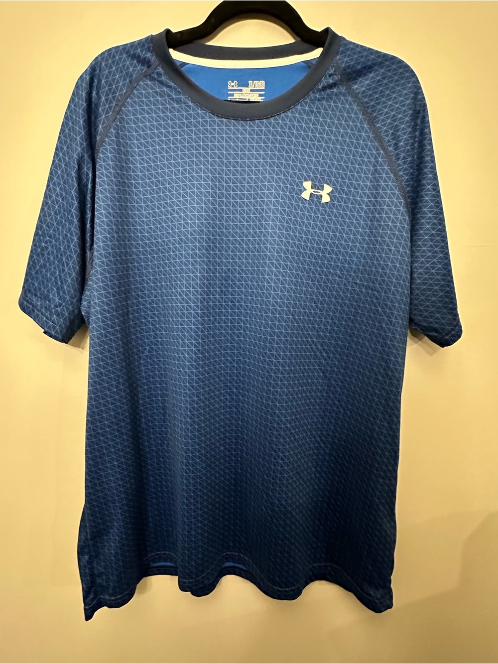 Under Armour Men’s Blue Short-Sleeve Performance Shirt